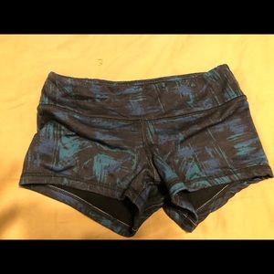 FLEOSHORTS Size small
